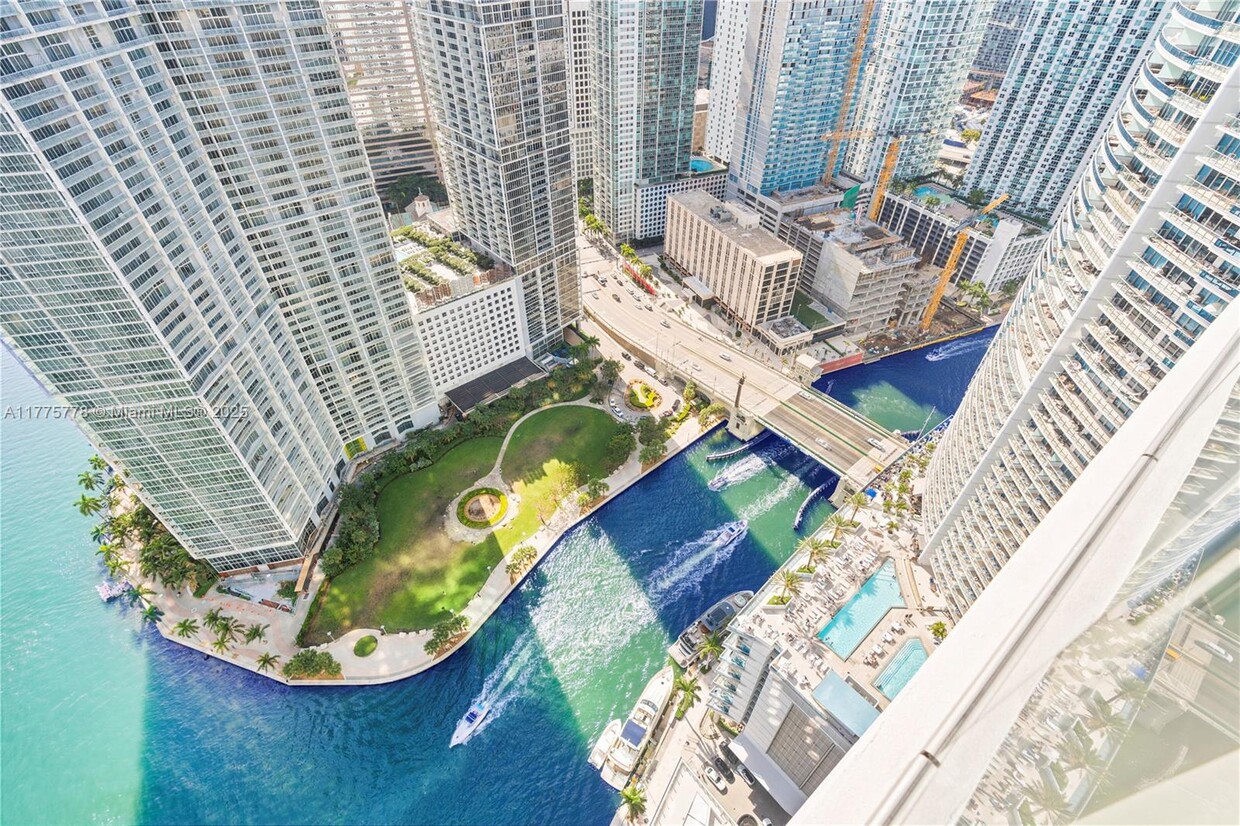 Foto principal - 300 Biscayne Blvd Way