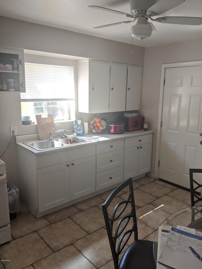 Foto del edificio - 2020 N 26th Pl