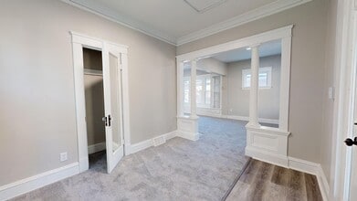 Building Photo - 3915 Hyde Ave