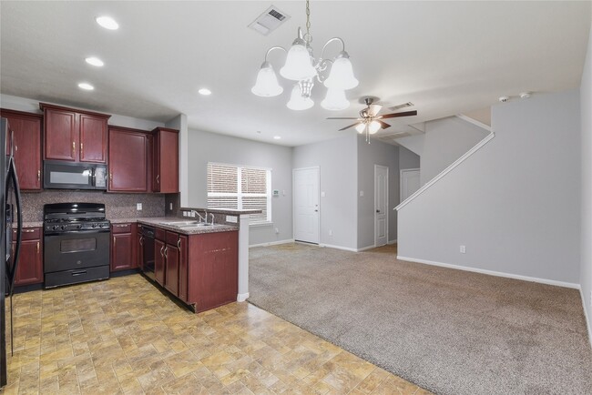 Building Photo - 17142 Amarose Dr