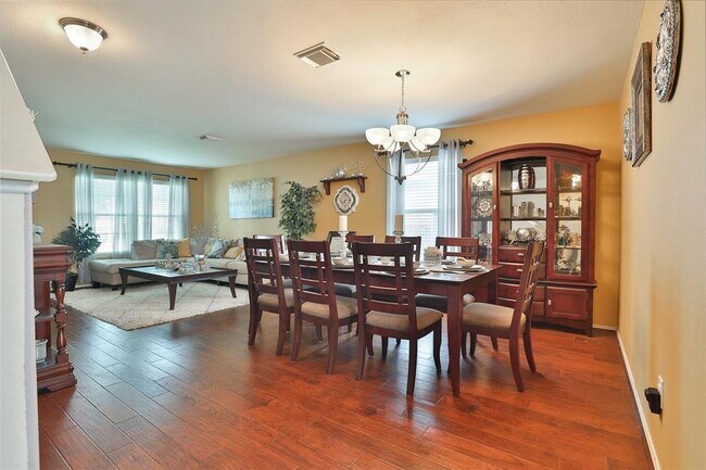 Building Photo - 21711 Cascade Hollow Ln