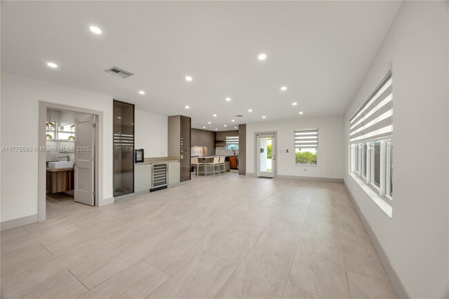 Foto del edificio - 2650 SW 65th Ave