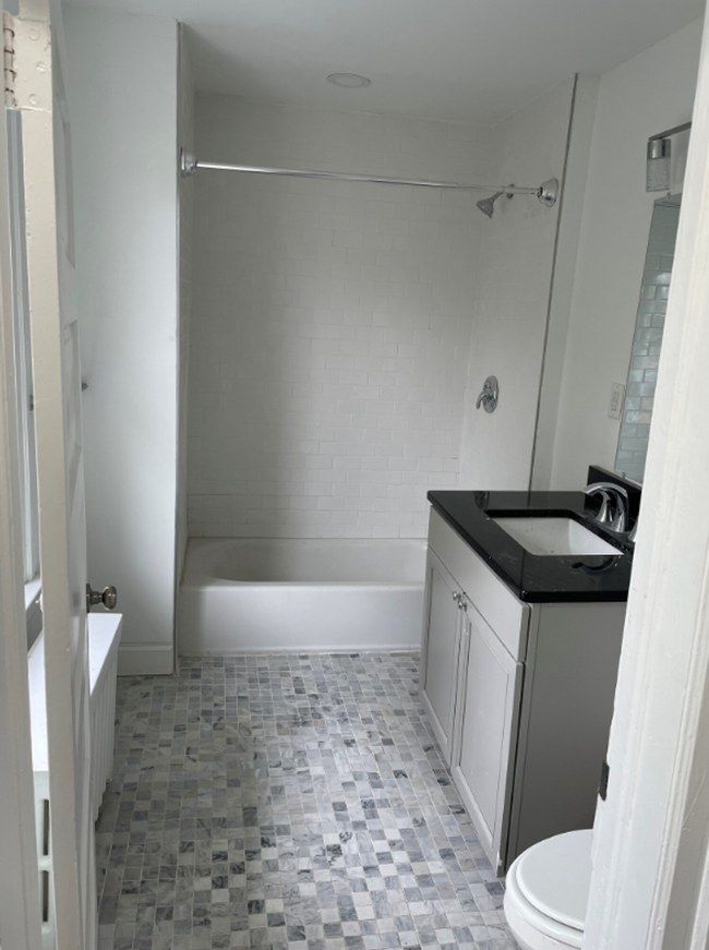 Foto del edificio - Single Family Home Available for Rent in t...
