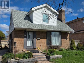 Building Photo - 12 Todd Brook Dr