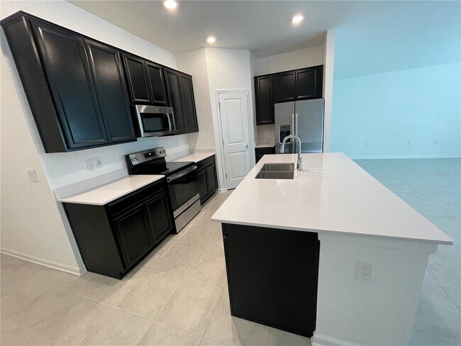 Building Photo - 1129 Saguaro St