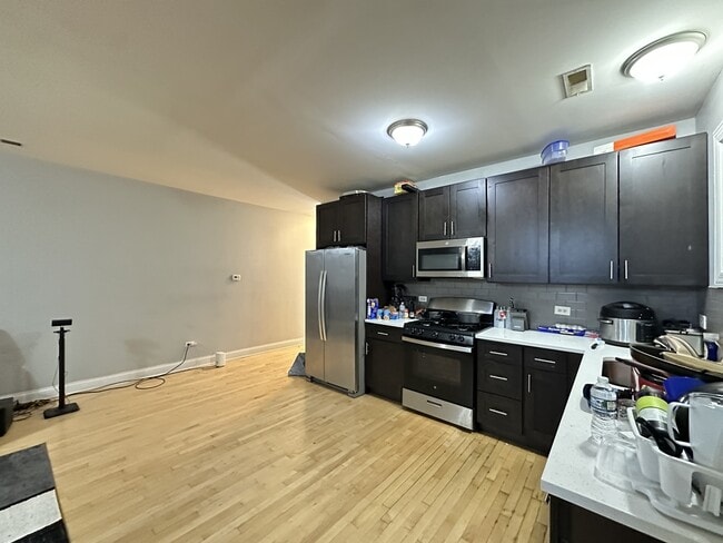 Building Photo - 364 N Hamlin Ave