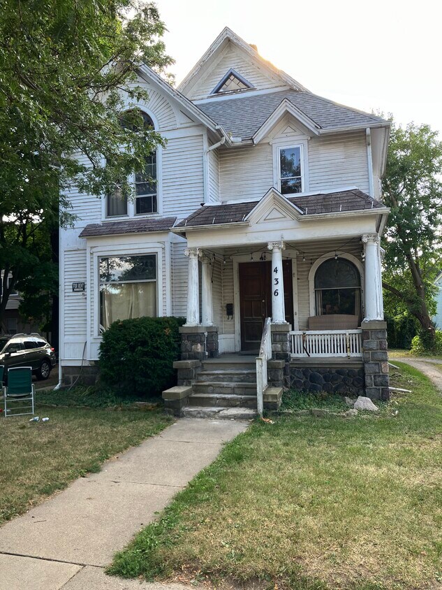 Foto principal - 436 S Division St