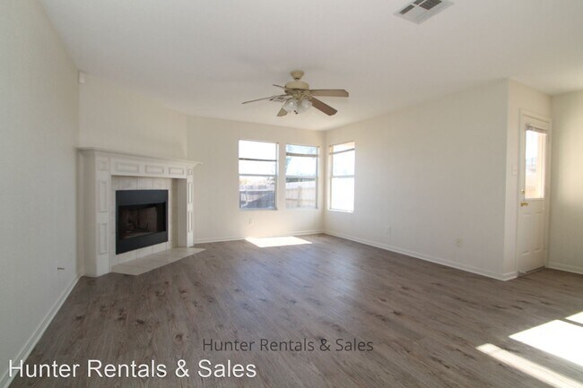 Foto del edificio - 3 br, 2 bath House - 4308 Paintbrush Drive