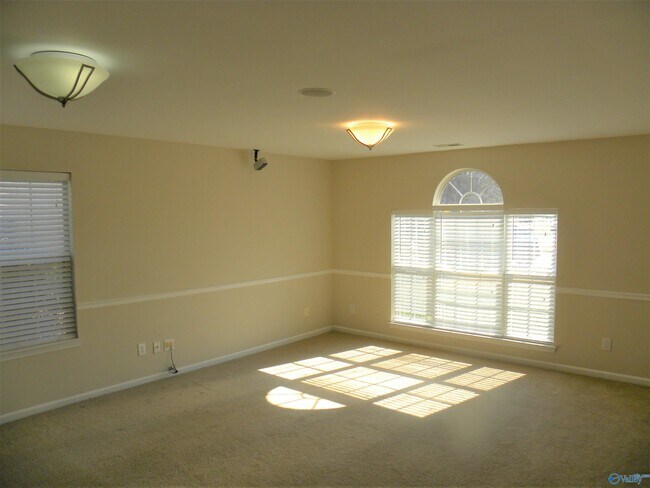 Building Photo - 216 Sandy Wood Ct