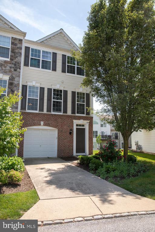 Primary Photo - 208 Baxter Dr