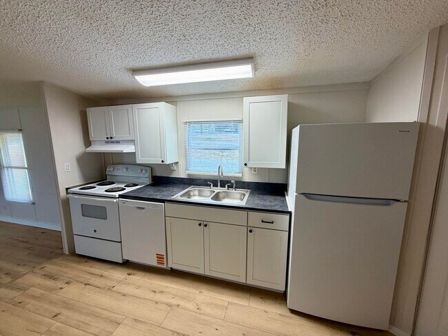 Foto del edificio - 489 Cumberland Dr