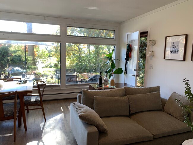 Foto del edificio - 32 Dock Rd