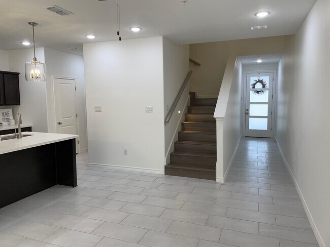 Building Photo - 9911 Borna