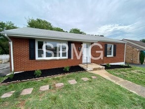 Building Photo - 5125 Airport Rd NW