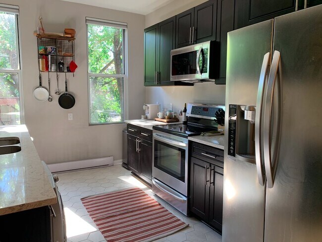 Building Photo - 244 Webster Ave
