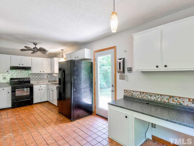 Foto del edificio - 7433 Edenwood Ln