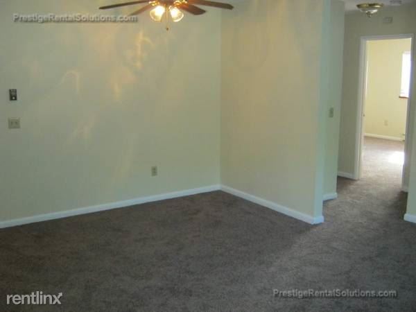 Building Photo - 1 br, 1 bath  - 66 Mayflower Ave #32