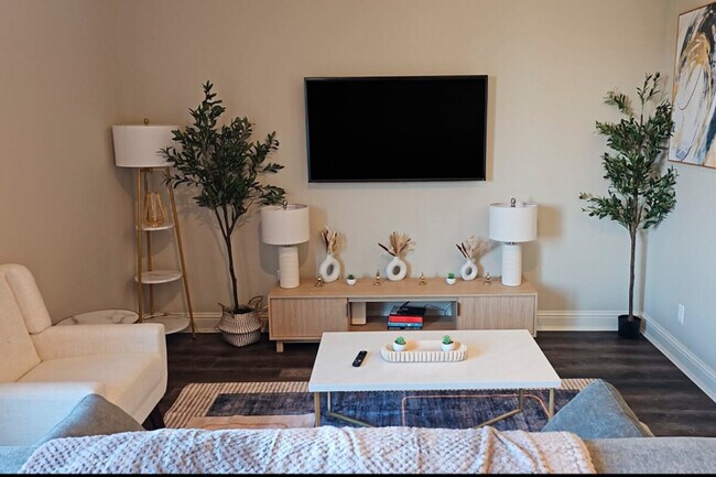 Building Photo - 112 N Boston Ave