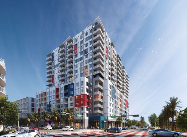 Building Photo - 600 N Andrews Ave