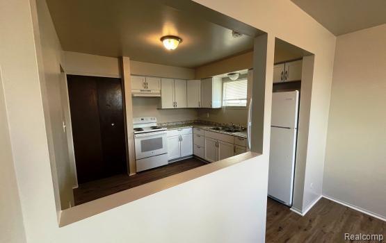 Building Photo - 209 Summit Ridge Dr