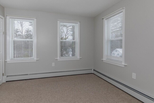 Building Photo - 184 Minott Rd