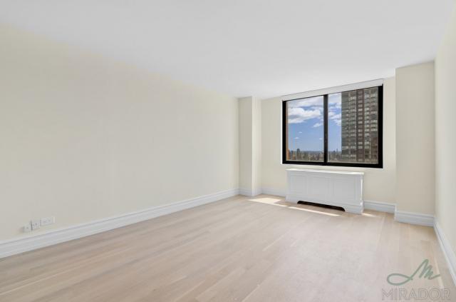 Foto del edificio - 3 bedroom in New York NY 10023