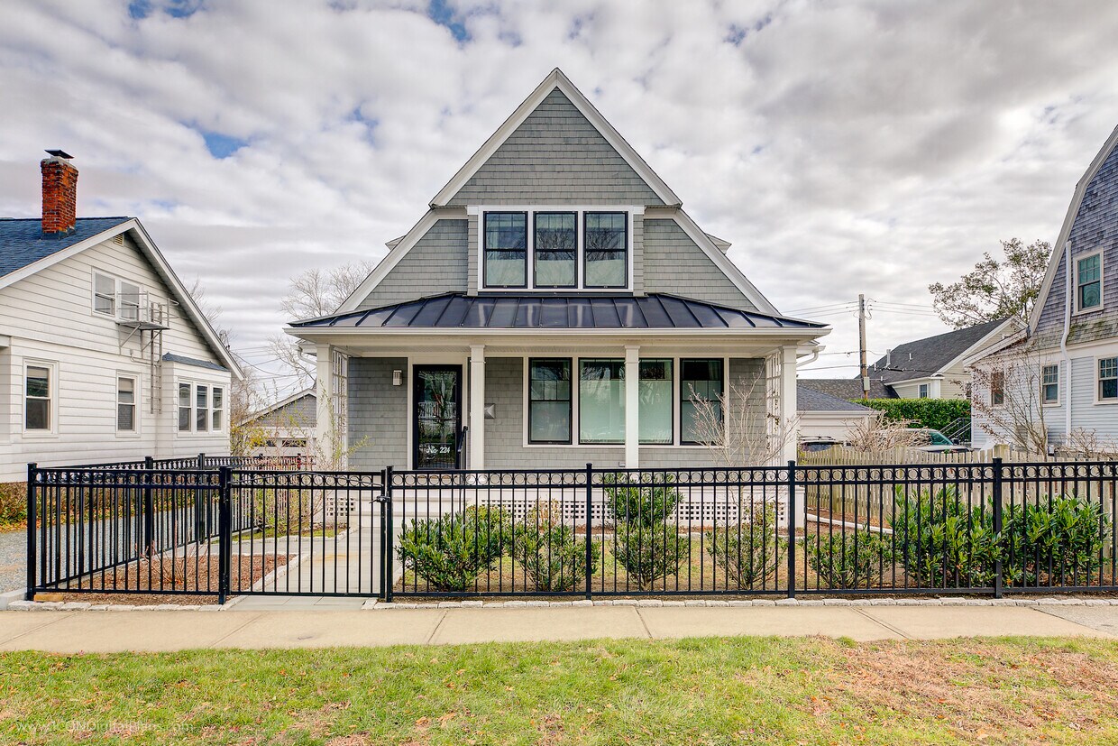 Primary Photo - 224 Gibbs Ave