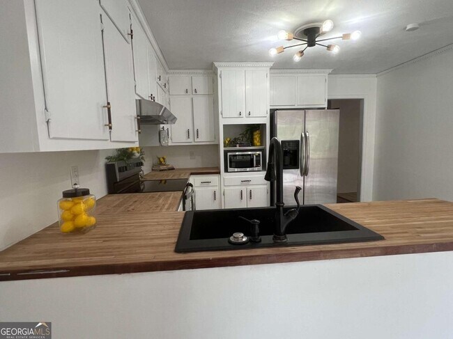 Foto del edificio - 5262 Kurt Ln SW