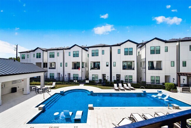 Foto del edificio - 2812 Grand Fountains Dr