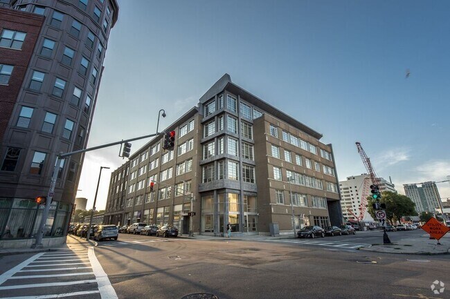 Building Photo - 394 Harrison Ave