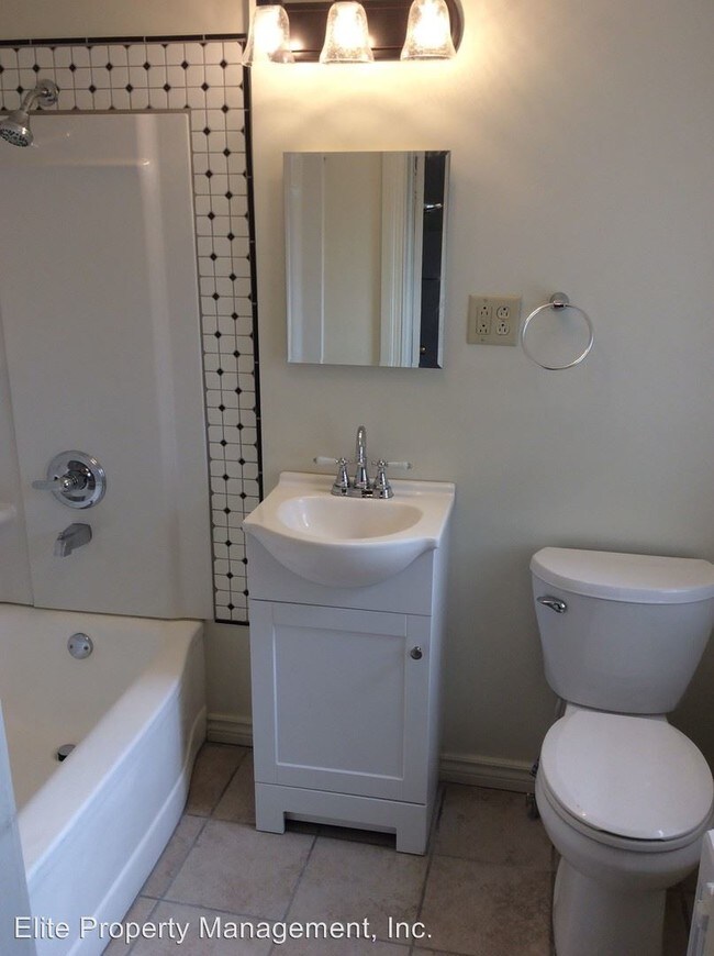 Building Photo - 1 br, 1 bath House - 1101 Eberts Ln. Apt. 6