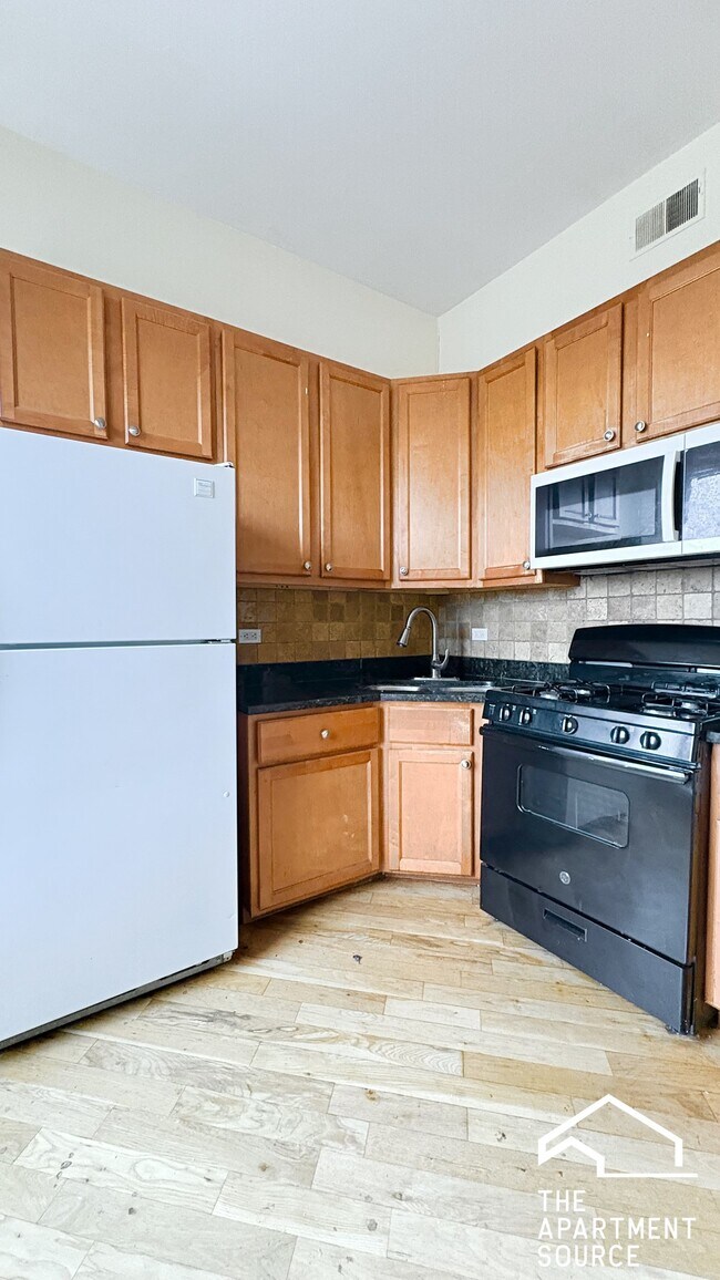 Foto del edificio - 1549 S Christiana Ave