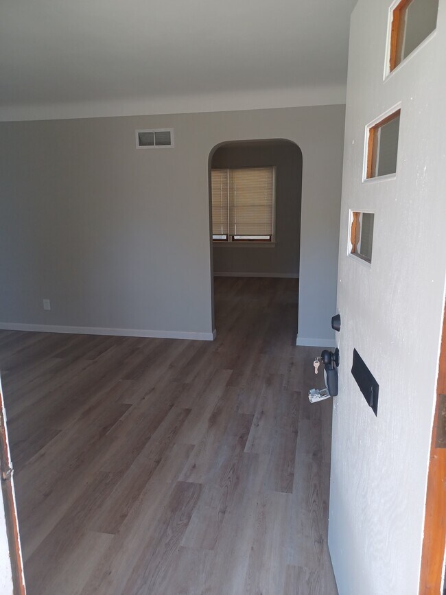 Foto del edificio - 3351 Wismer Rd