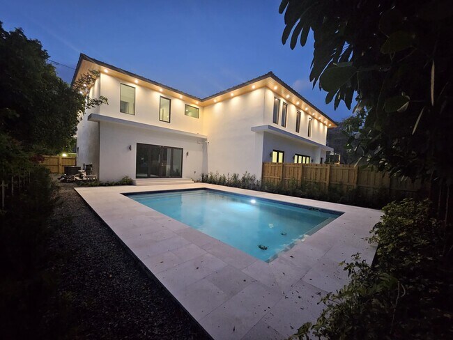 Foto del edificio - 6500 SW 84th St