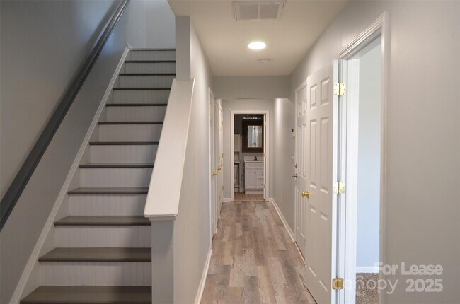 Foto del edificio - 16217 Peachmont Dr