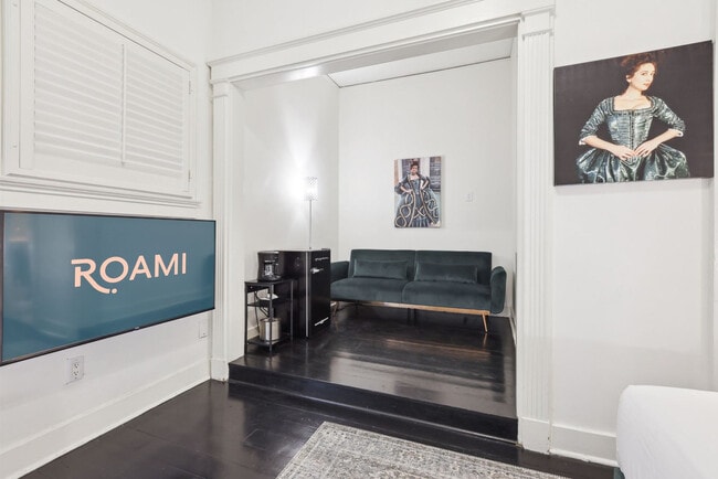 Building Photo - 508 Chartres St