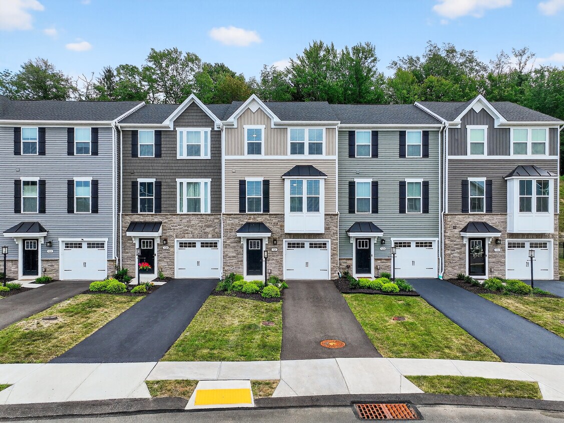 Foto principal - 526 Dogwood Ln