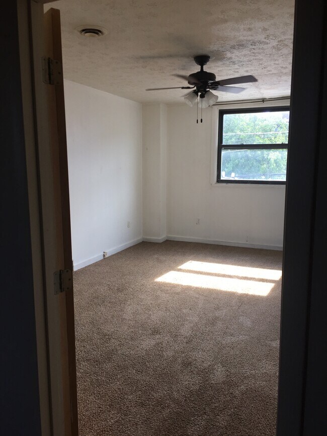 Bedroom 1 - 3313 Ward St