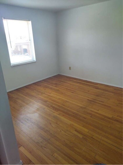 Building Photo - 2909 Chippewa St