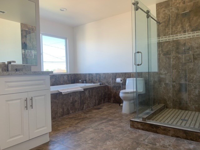 Master Bathroom - 4539 Halison St