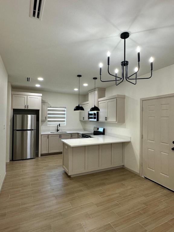 Foto del edificio - 2100 E San Andrea St