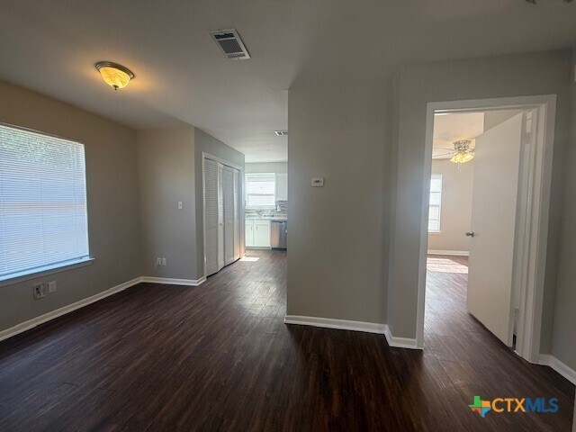 Foto del edificio - 513 Centre St