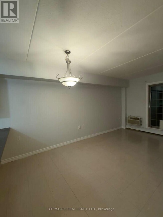 Photo du bâtiment - 24 Harris Ave