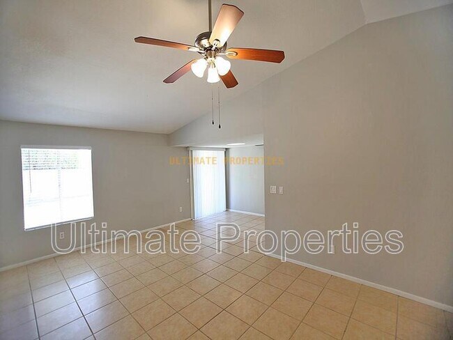 Building Photo - 15633 N 61st Dr