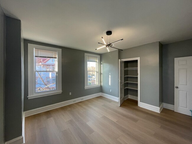Foto del edificio - 5750 Rising Sun Ave