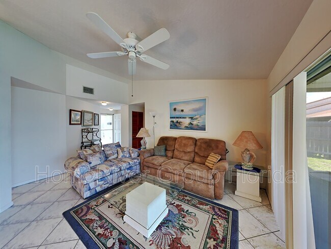 Foto del edificio - 1136 Ashley Ave