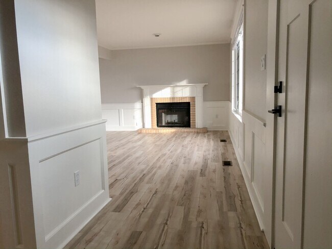 Building Photo - 106 W 1640 N