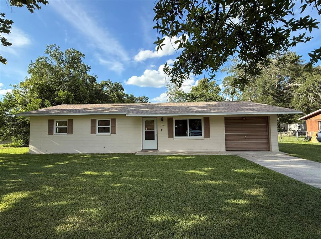 Foto principal - 2101 NE 55th St