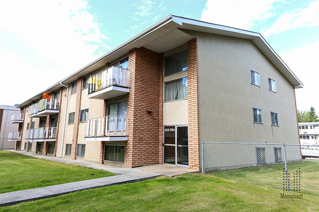 Photo du bâtiment - NAITside Court III Apartments