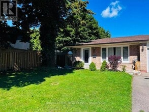 Building Photo - 367 Yale Crescent